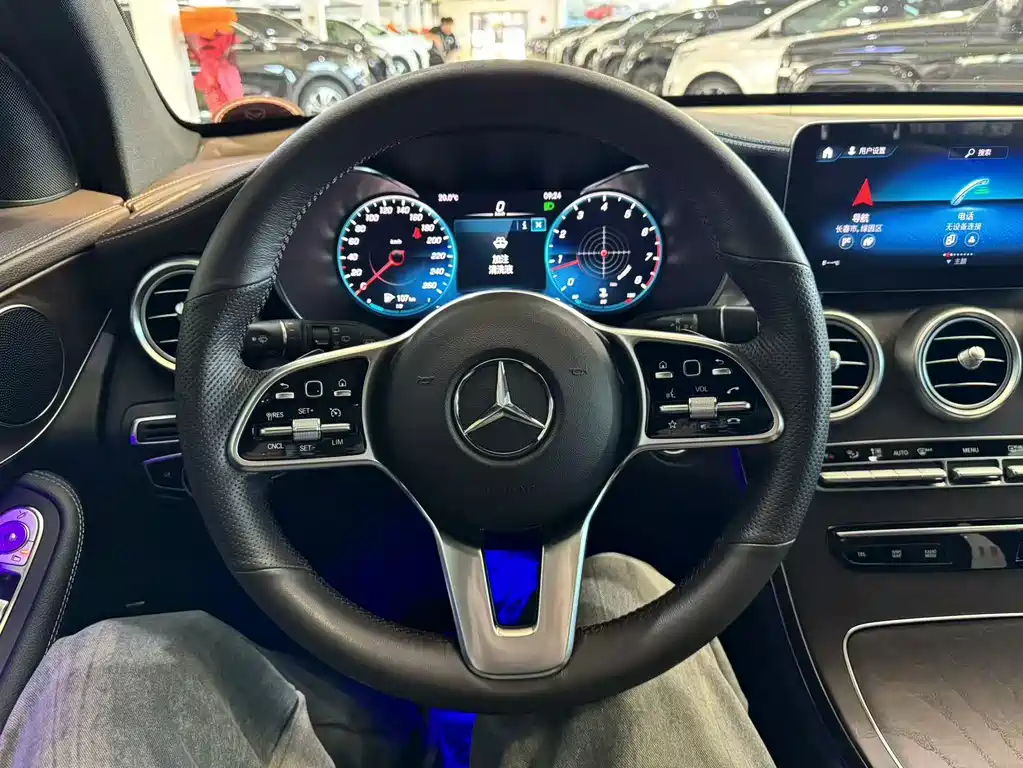 Mercedes-Benz GLC 2020 — фото 17
