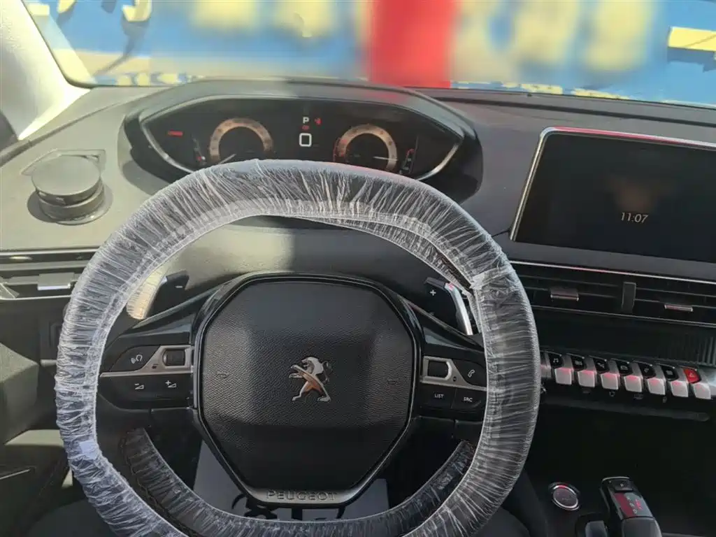 Peugeot 5008 2018 — фото 10