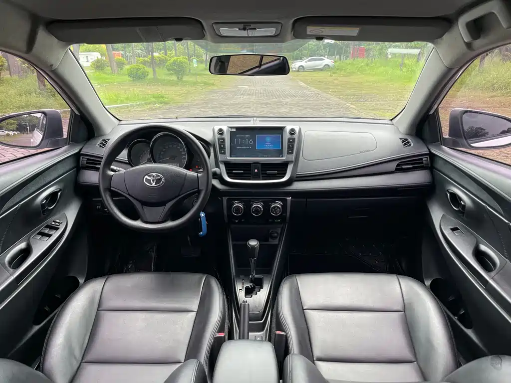 Toyota Yaris L 2019 — фото 18