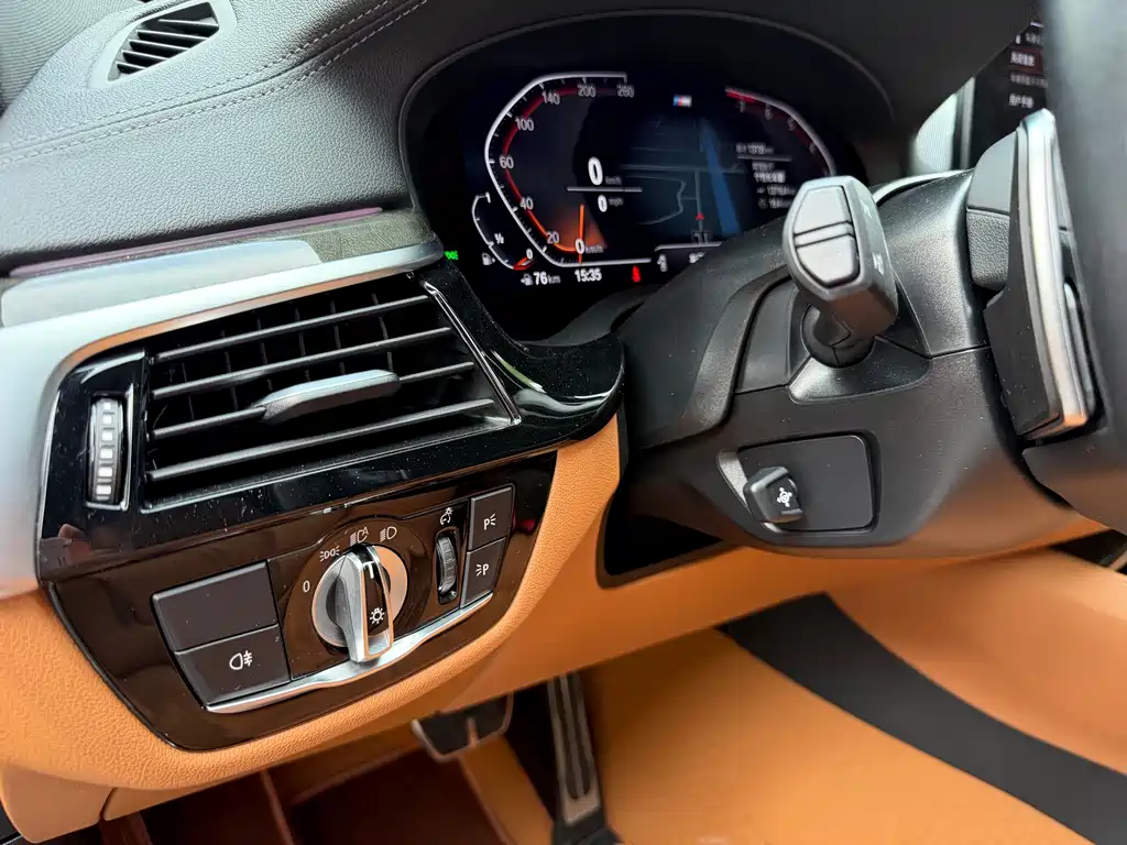 BMW 6 Series GT 2022 — фото 11