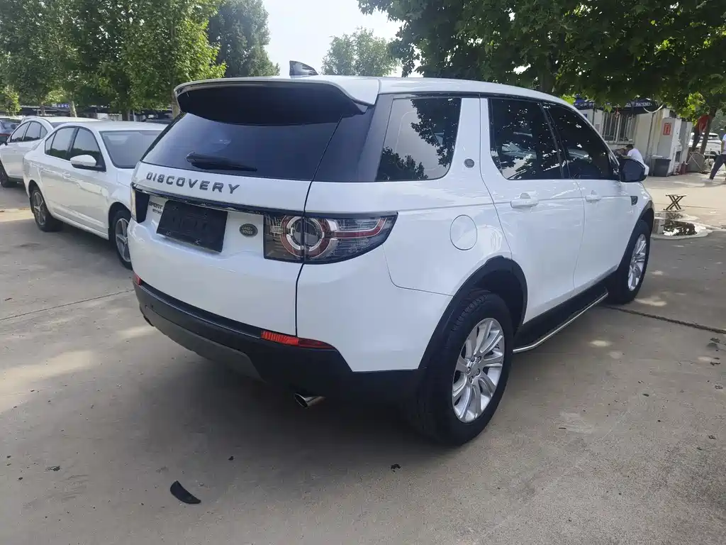 Land Rover Discovery Sport 2017 — фото 7