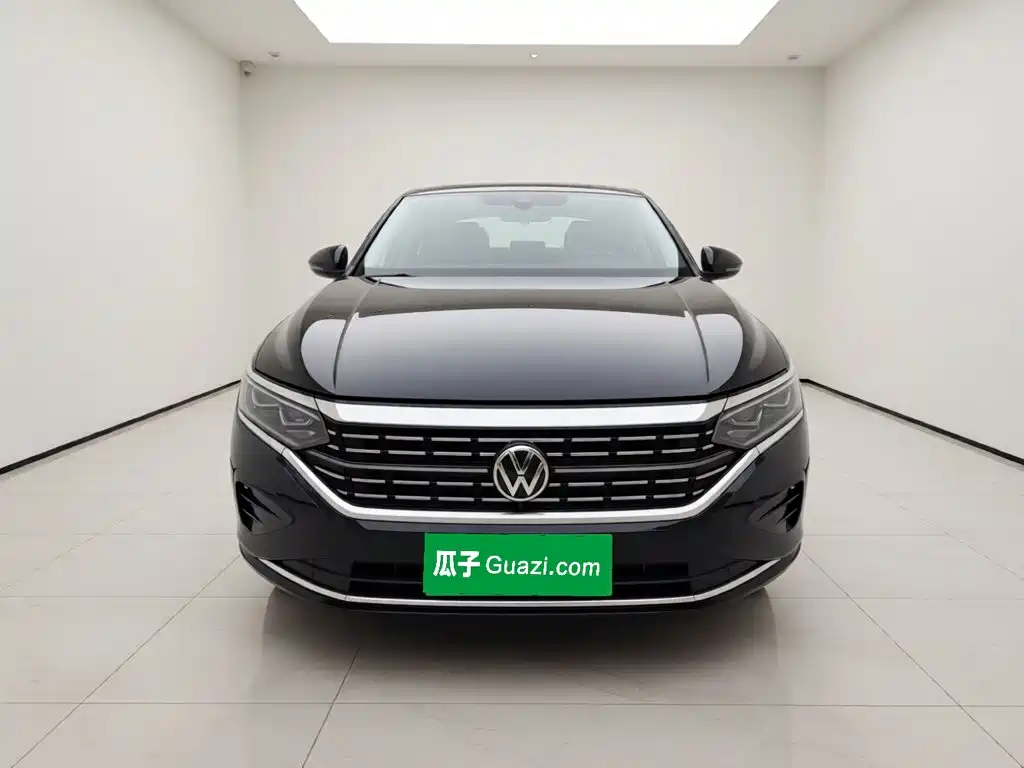 Volkswagen Passat 2023