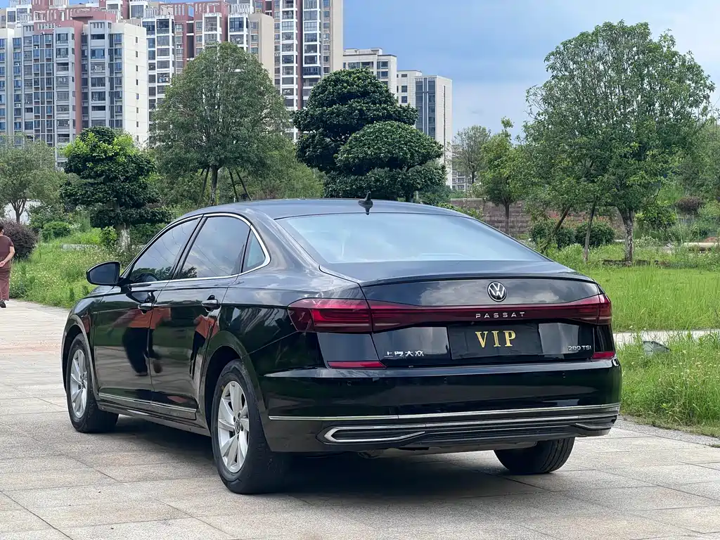 Volkswagen Passat 2022 — фото 4