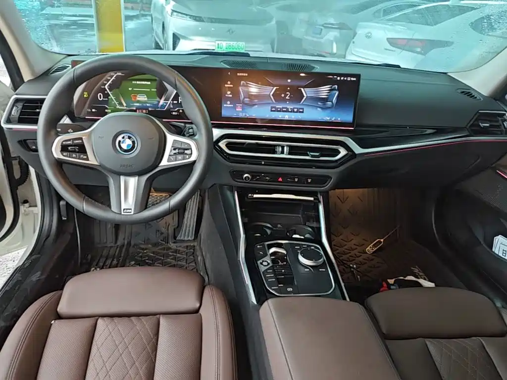 BMW i3 2024 — фото 10