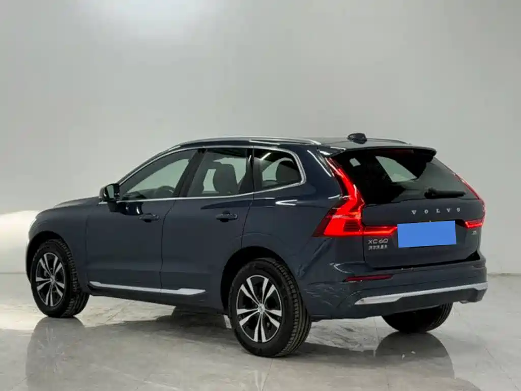 Volvo XC60 2025 — фото 5