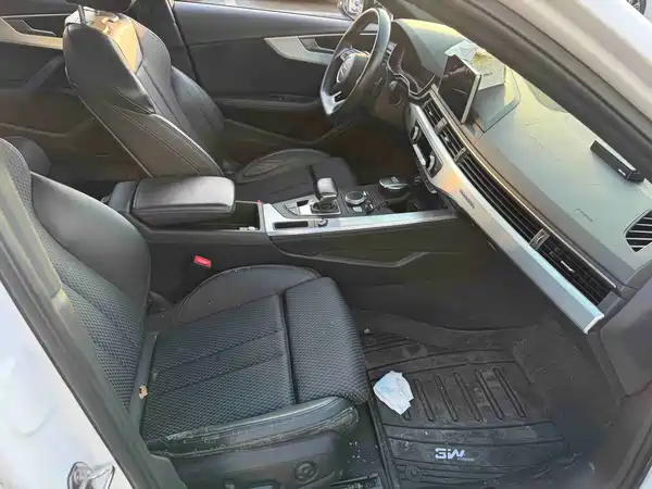 Audi A4L 2019