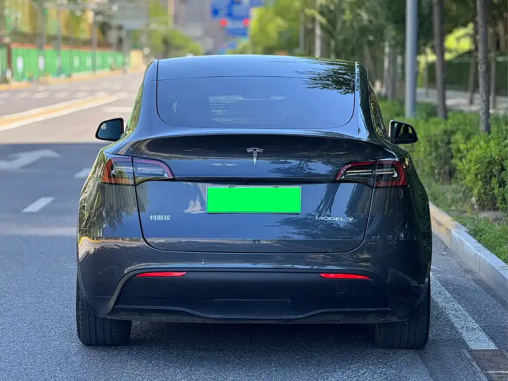 Tesla Model Y 2022 — фото 5