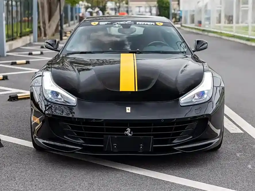 Ferrari GTC4Lusso 2017 — фото 2