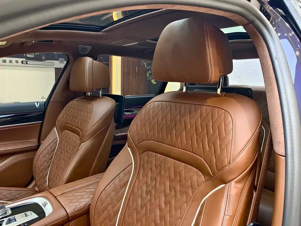 BMW 7 Series 2020 — фото 17