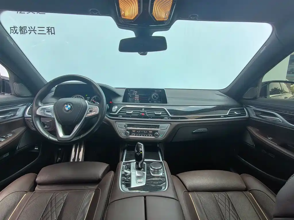 BMW 7 Series 2016 — фото 13
