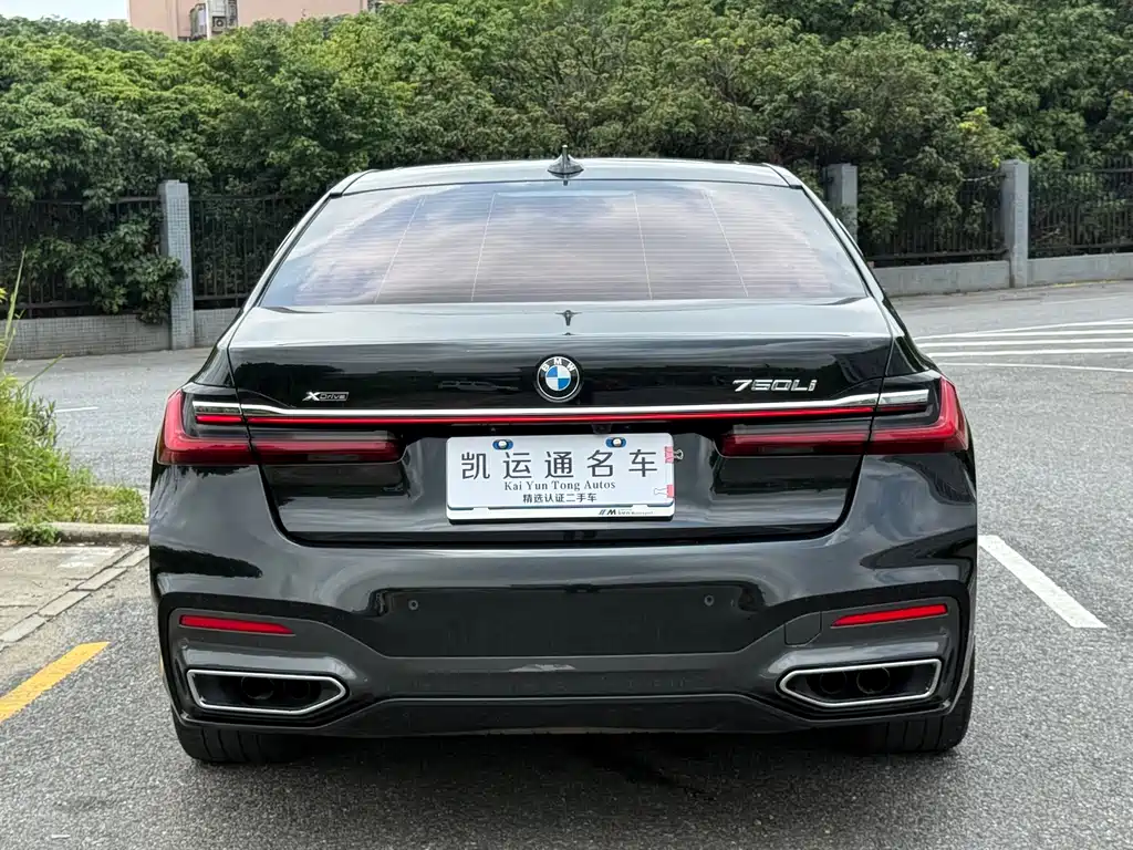 BMW 7 Series 2023 — фото 12