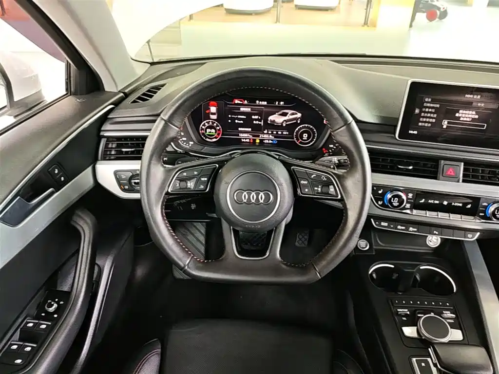 Audi A4L 2017 — фото 11