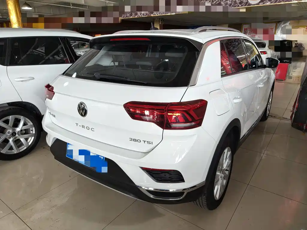 Volkswagen T-Roc 2023 — фото 11