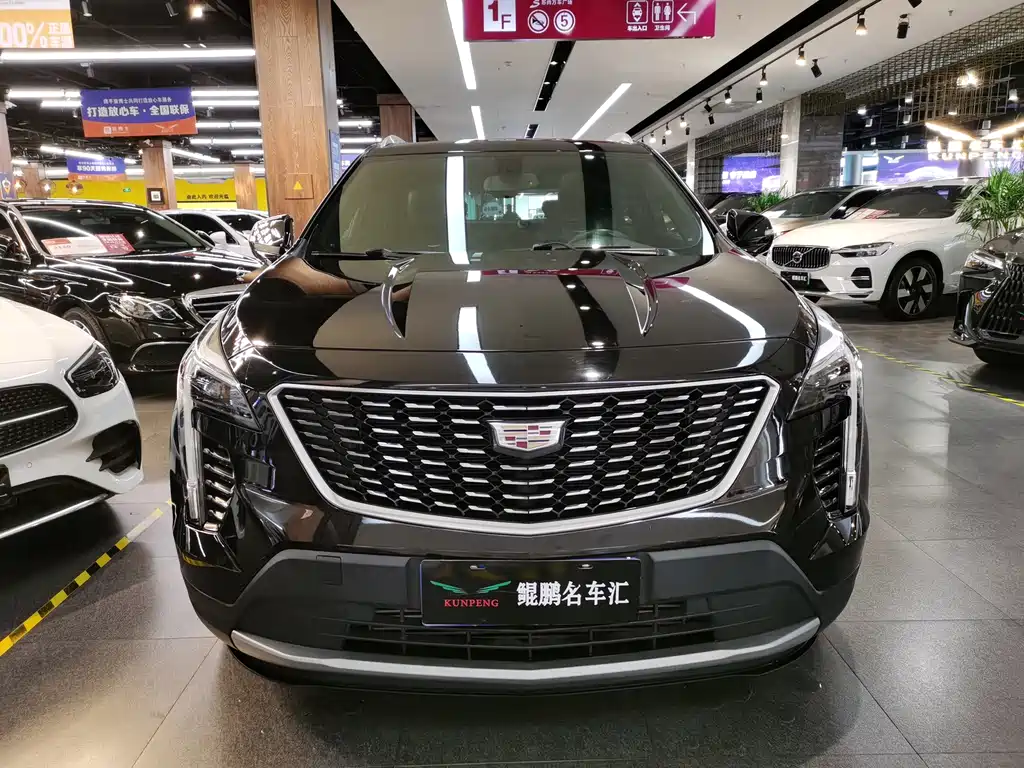 Cadillac XT4 2021 — фото 2