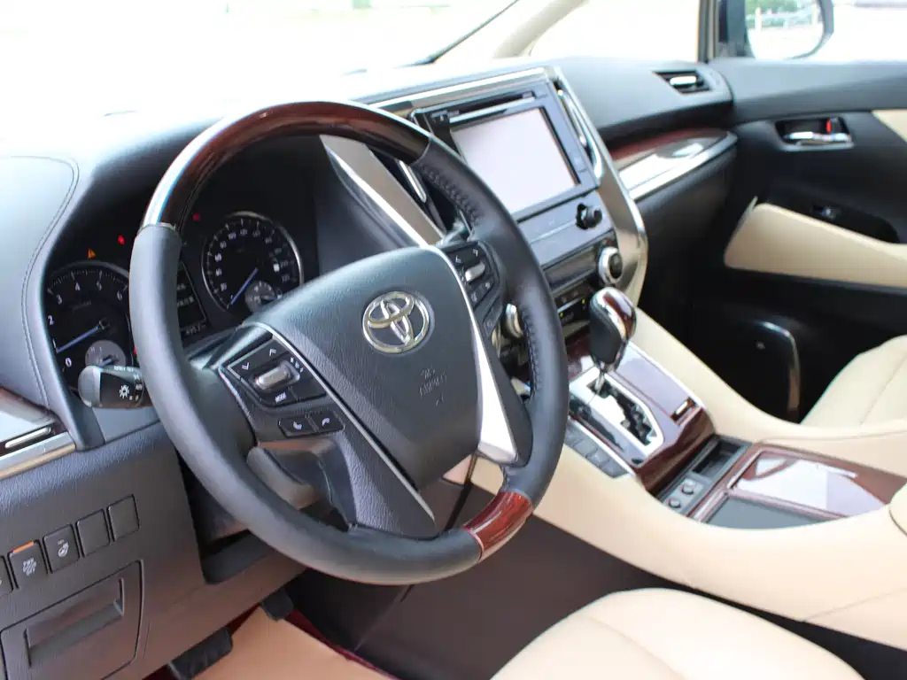 Toyota Alphard 2016 — фото 20