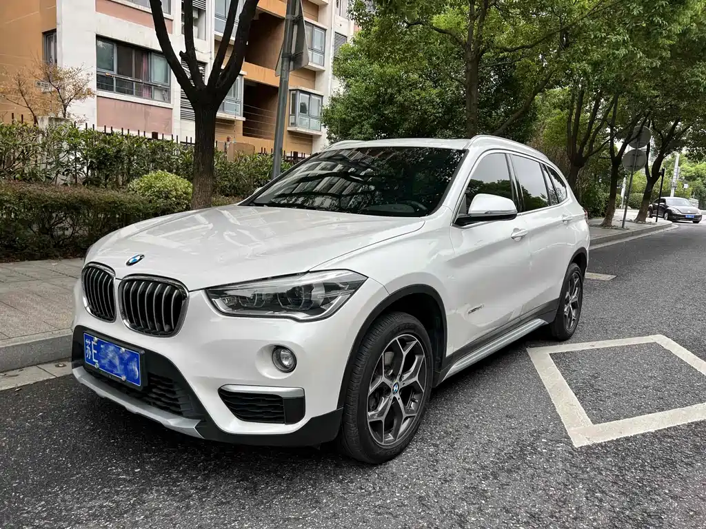BMW X1 2018 — фото 1
