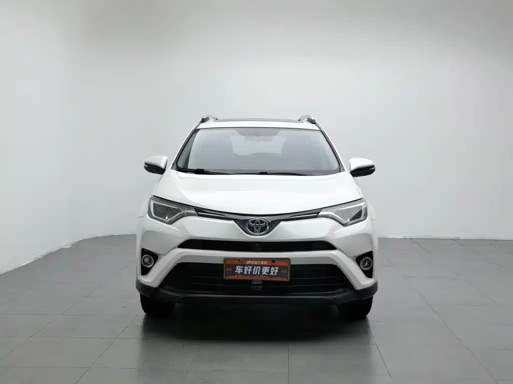 Toyota RAV4 2017 — фото 3