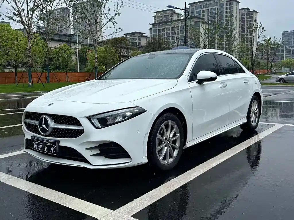 Mercedes-Benz A-Class 2021 — фото 2