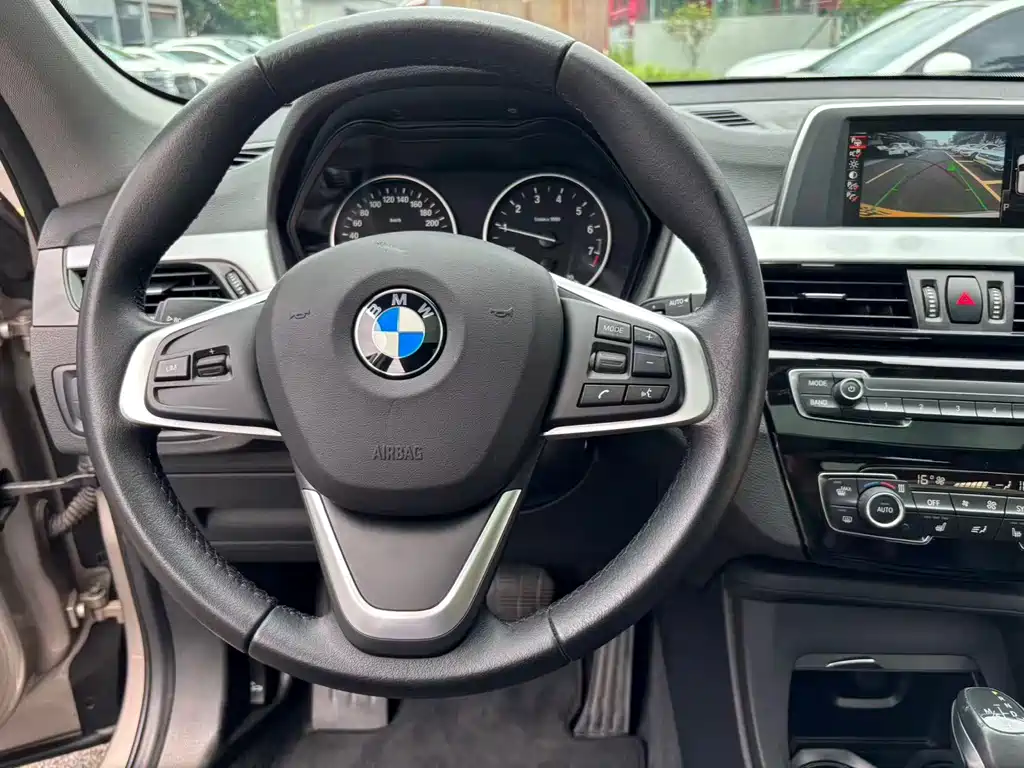 BMW X1 2017 — фото 10
