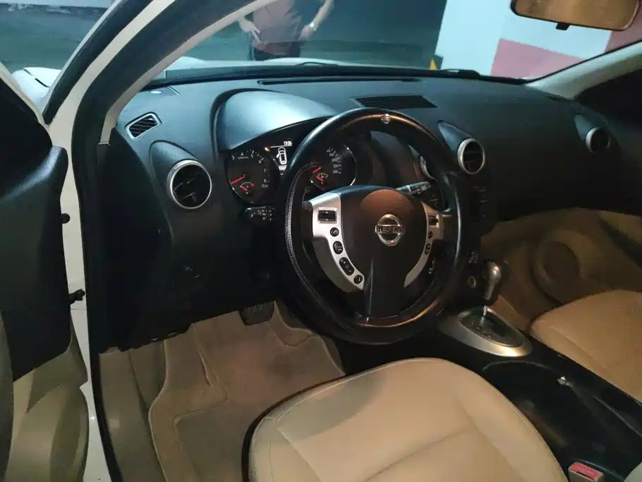 Nissan Qashqai 2015 — фото 12