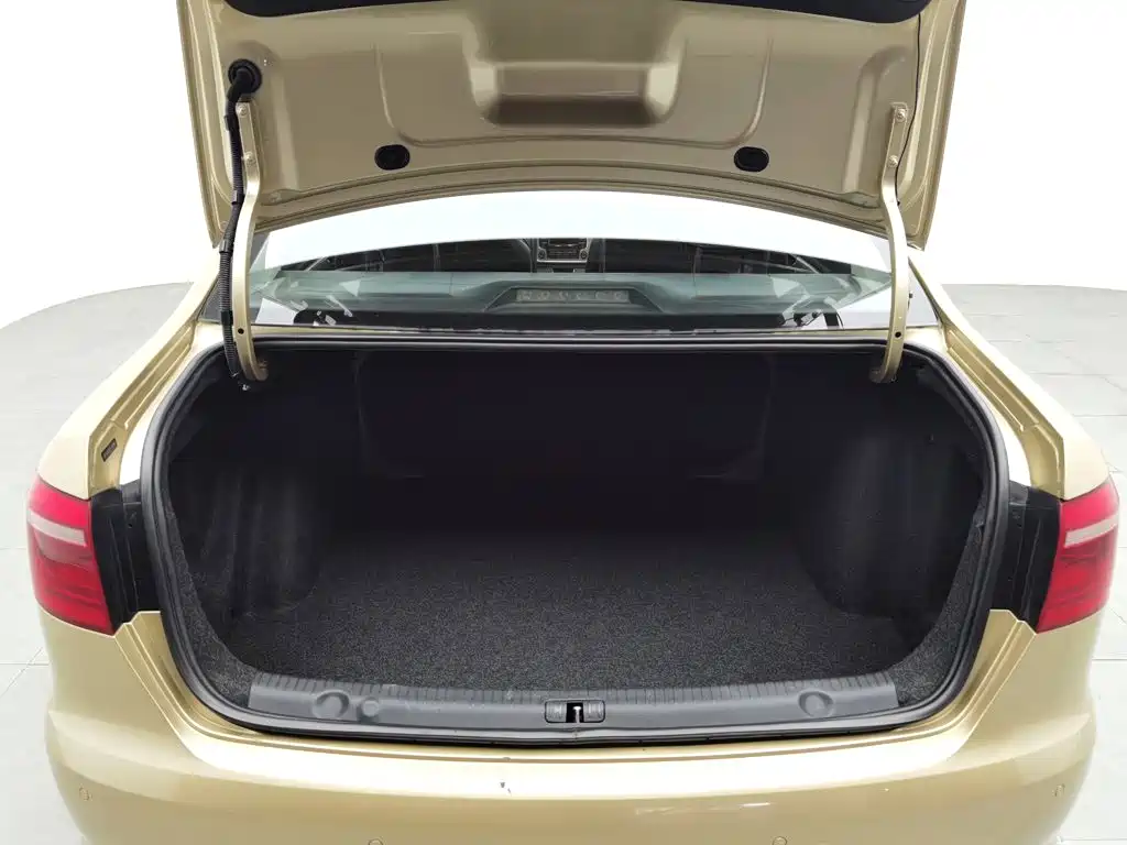 Volkswagen Lavida 2015 — фото 16