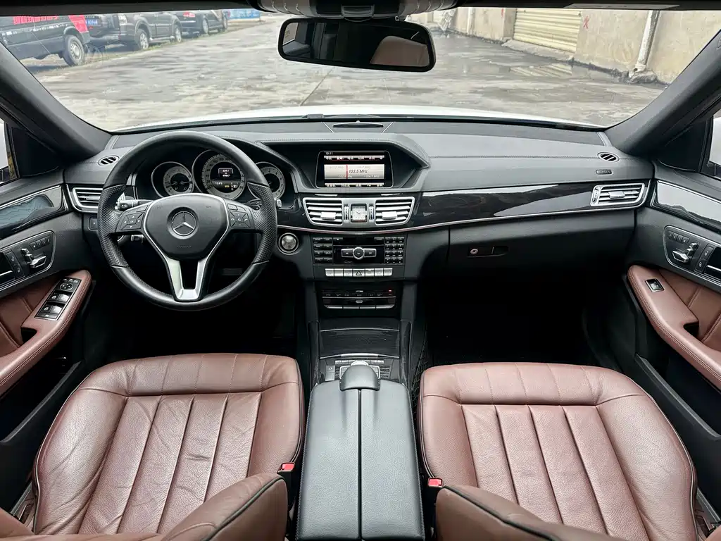 Mercedes-Benz E-Class 2014 — фото 13