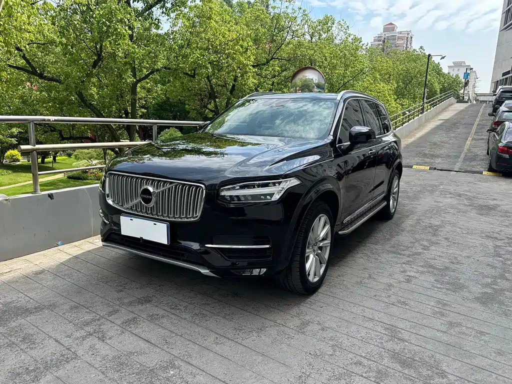 Volvo XC90 2019