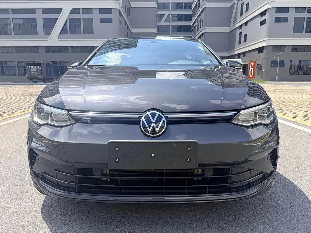 Volkswagen Golf 2023