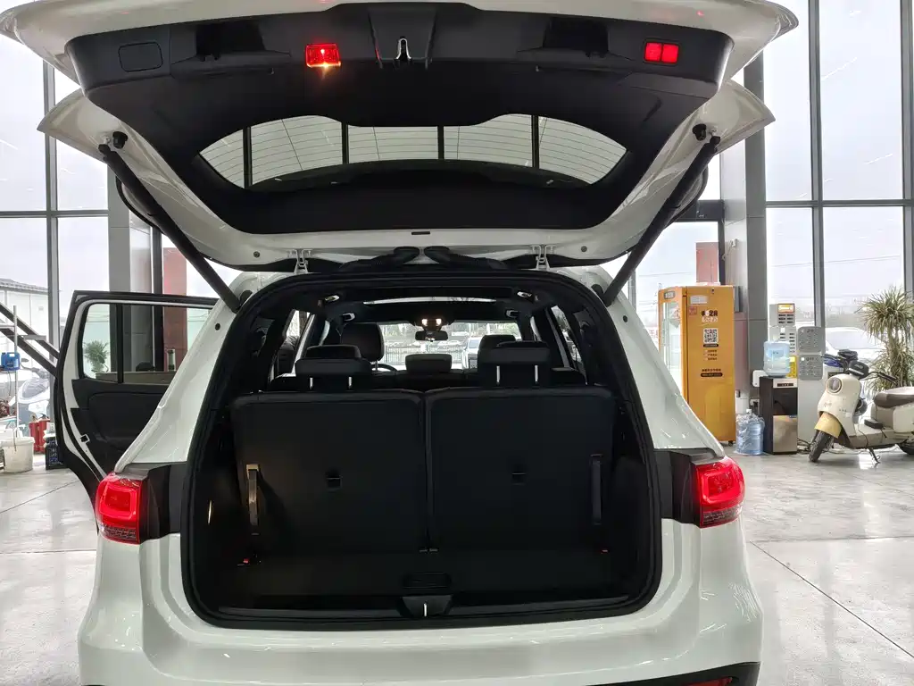 Mercedes-Benz GLB 2023 — фото 17