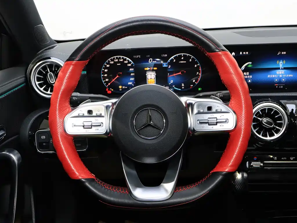 Mercedes-Benz A-Class 2022 — фото 14
