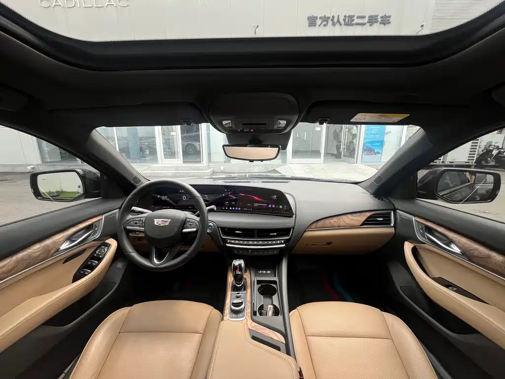 Cadillac CT5 2025 — фото 18