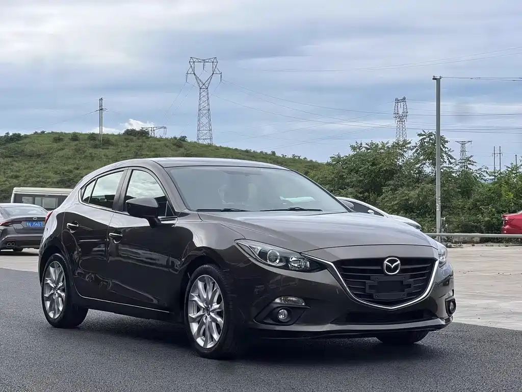 Mazda 3 Axela 2015 — фото 3