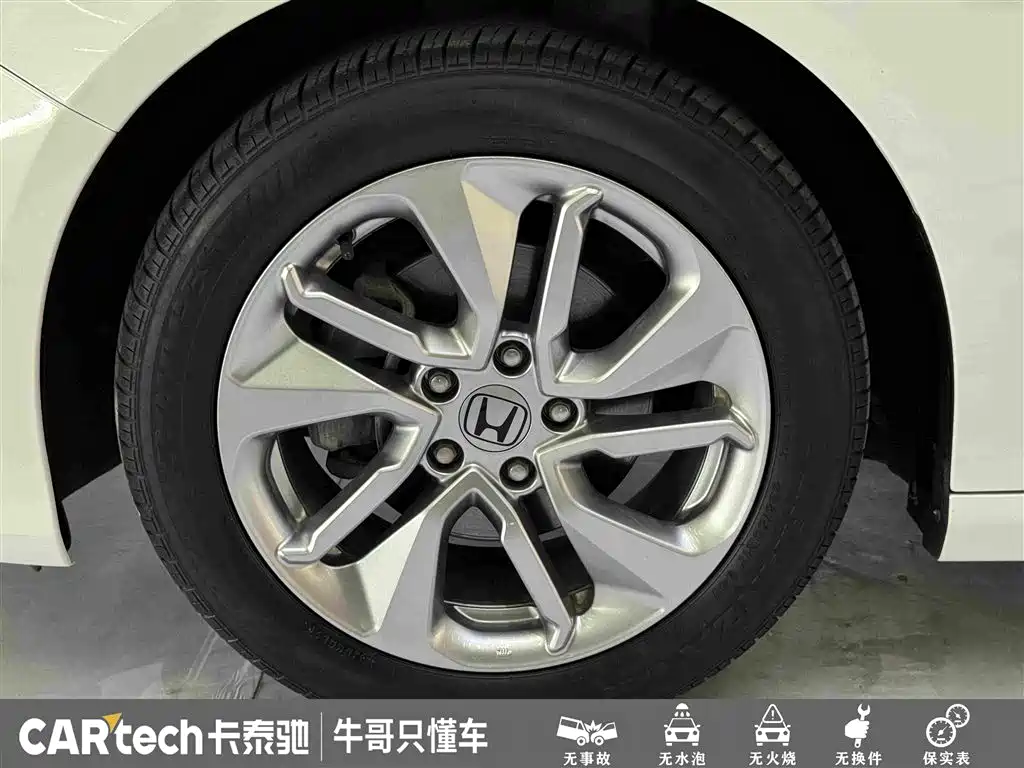 Honda Accord 2020 — фото 10