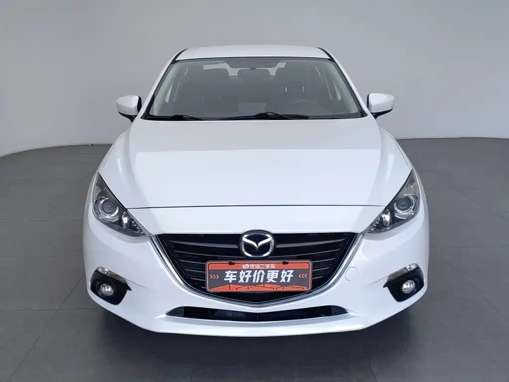 Mazda 3 Axela 2015