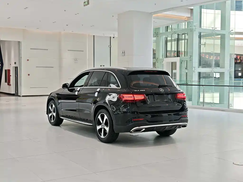 Mercedes-Benz GLC 2018 — фото 6