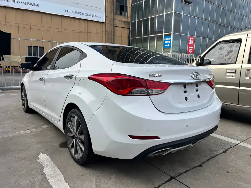 Hyundai Elantra Langdong 2016 — фото 8
