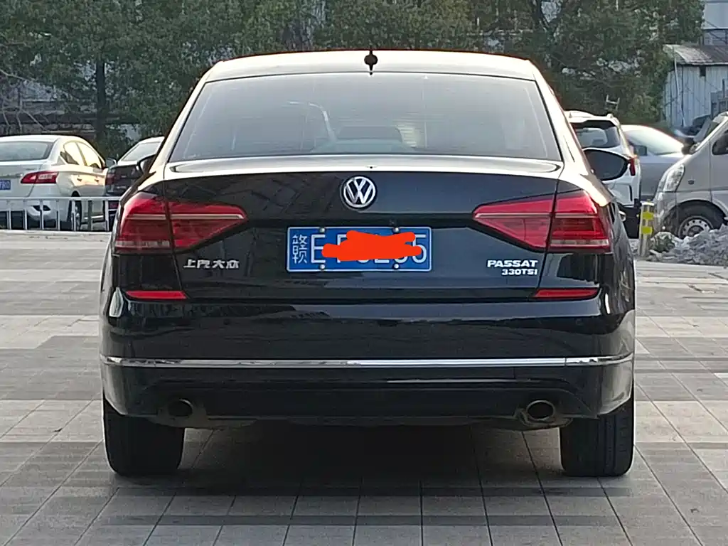 Volkswagen Passat 2017 — фото 8