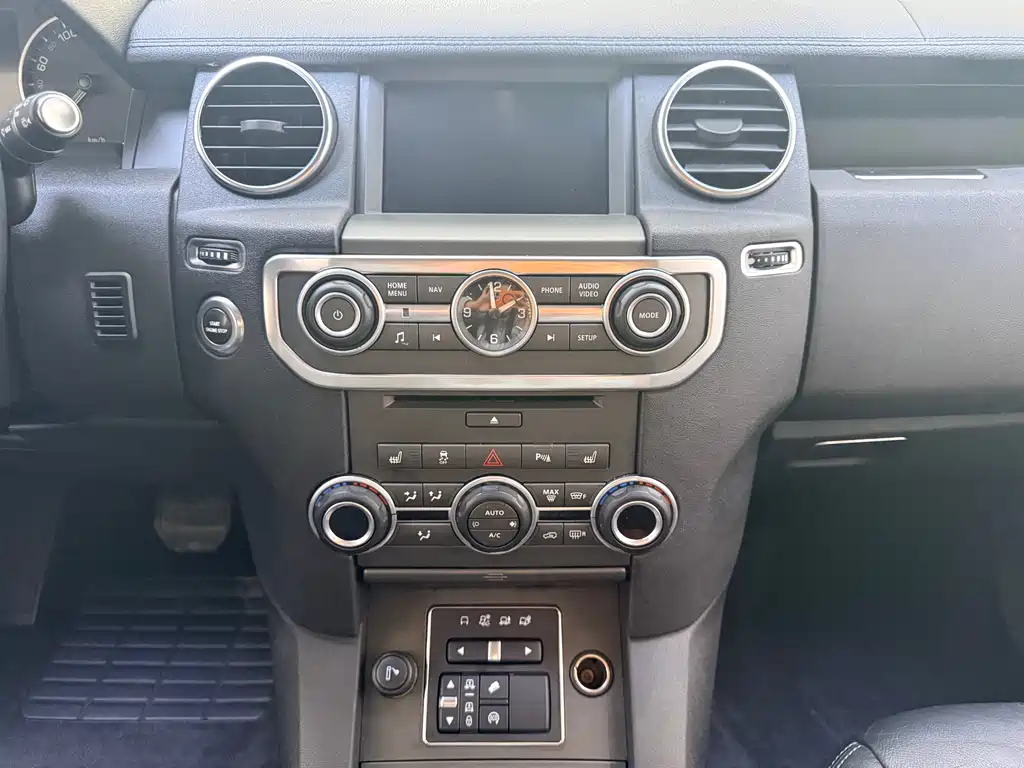 Land Rover Discovery 2016 — фото 15