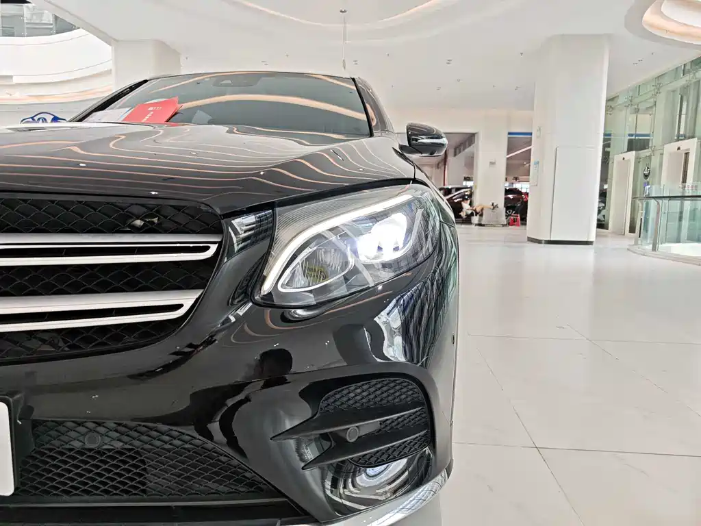 Mercedes-Benz GLC 2018 — фото 8