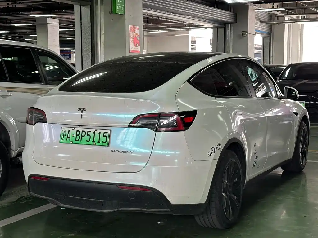 Tesla Model 3 2023 — фото 13