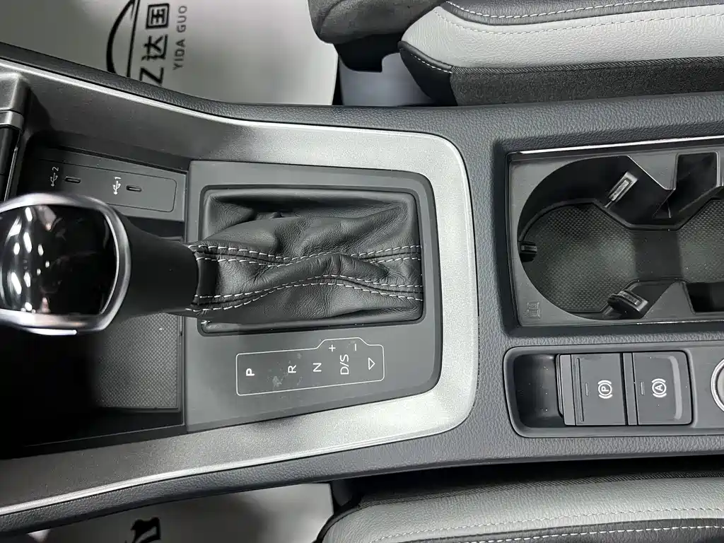 Audi Q3 2023 — фото 10