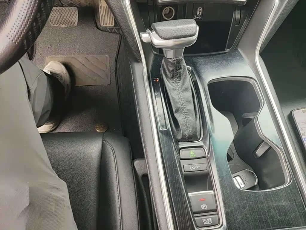 Honda Accord 2022 — фото 14