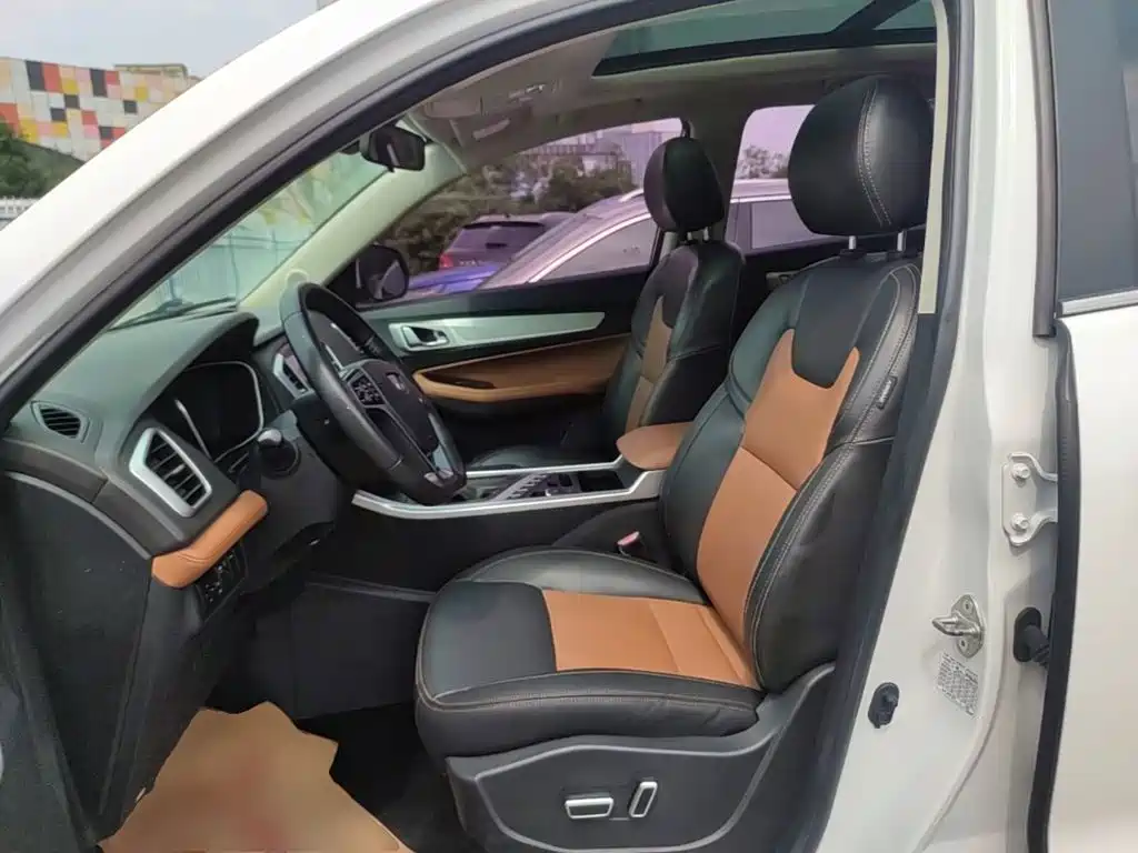 Geely Vision X6 2019 — фото 15