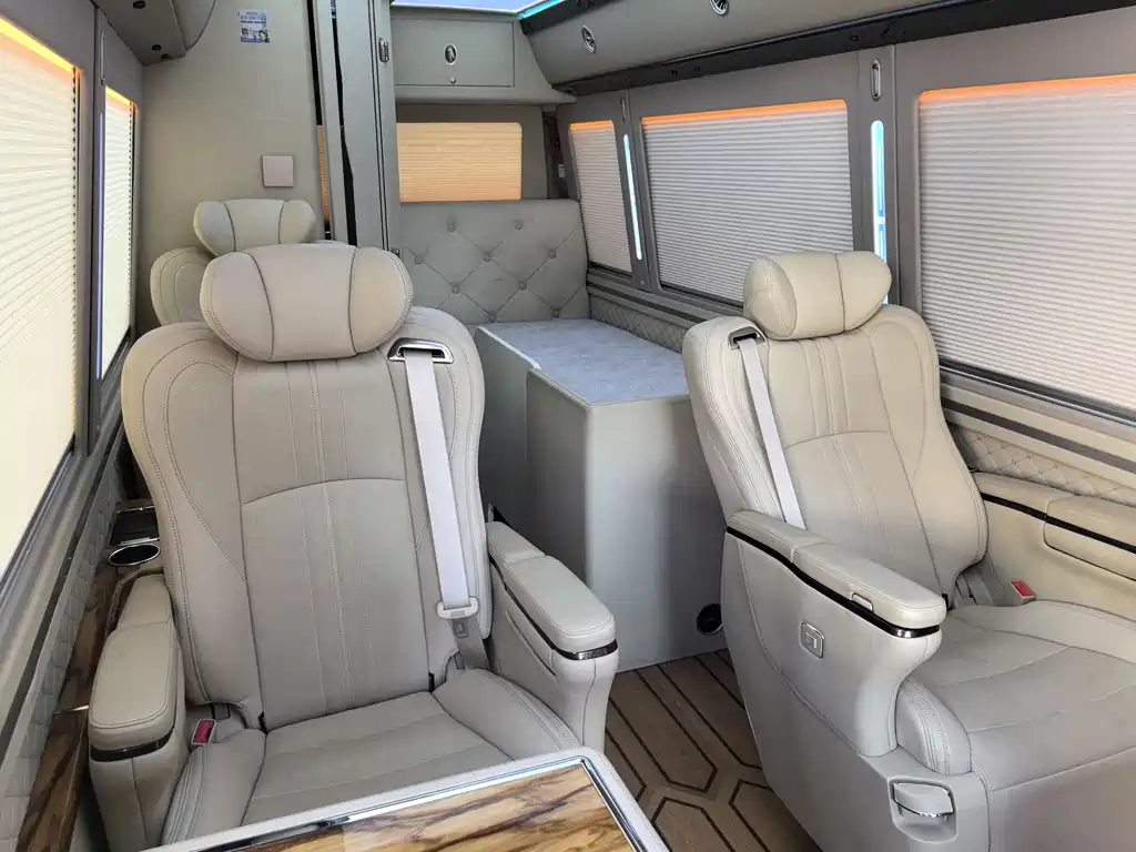 Toyota Coaster 2023 — фото 15