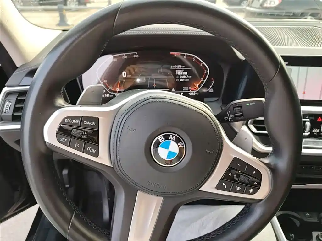 BMW 3 Series 2022 — фото 11
