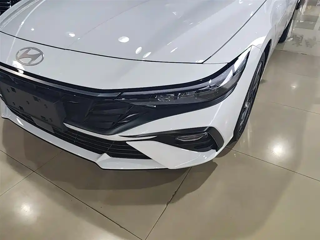 Hyundai Elantra 2026 — фото 23