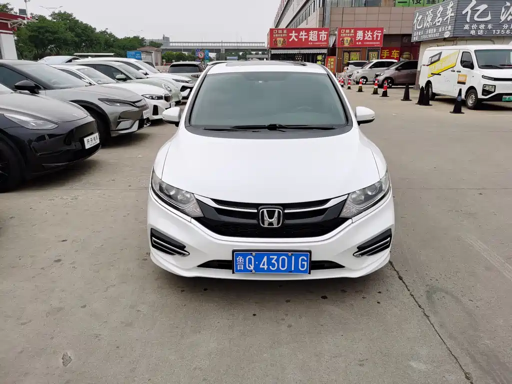 Honda Jade 2017 — фото 1