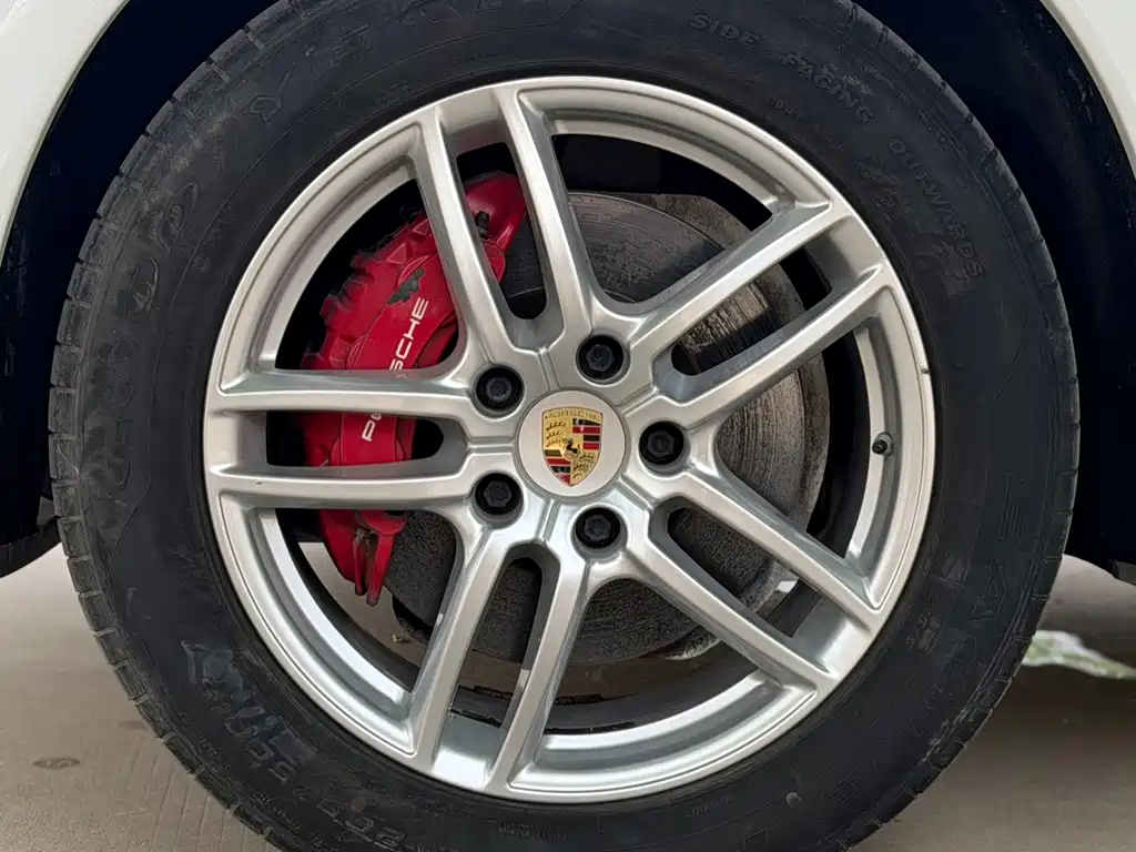 Porsche Cayenne 2015 — фото 14