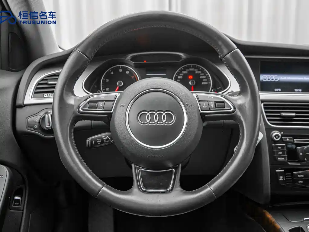 Audi A4L 2014 — фото 16