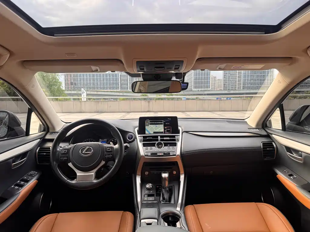 Lexus NX 2021 — фото 15